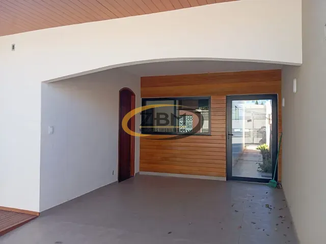 Casa com 250m² 3 quartos e 3 banheiros, à venda, no bairro Vila Larsen 1 em Londrina