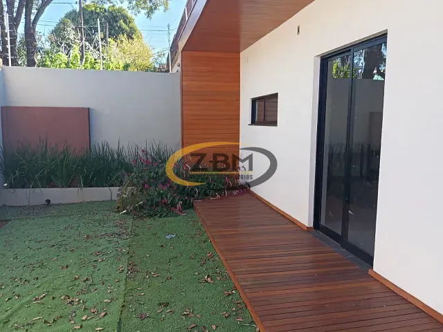 Casa com 250m² 3 quartos e 3 banheiros, à venda, no bairro Vila Larsen 1 em Londrina
