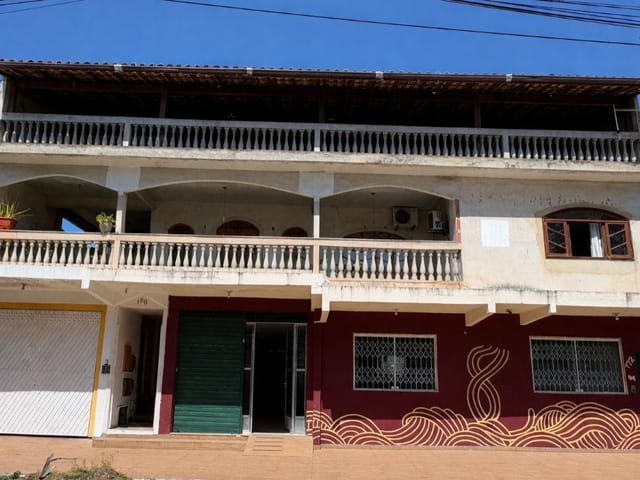 Casa 4 quartos e 1 banheiro, à venda, no bairro Parque Aeroporto em Macaé