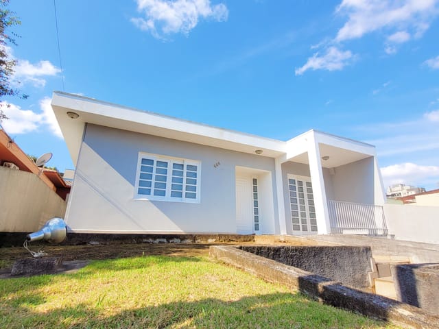 Casa com 228m² 3 quartos e 4 banheiros, à venda, no bairro Estrela em Ponta Grossa
