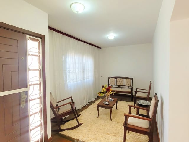 Casa com 228m² 3 quartos e 4 banheiros, à venda, no bairro Estrela em Ponta Grossa