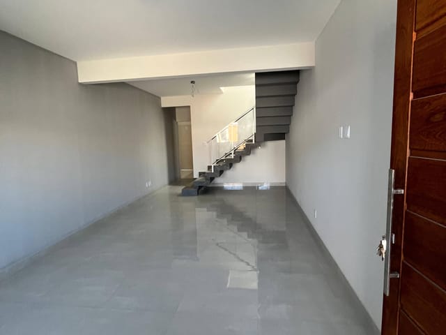 Casa com 180m² 3 quartos e 3 banheiros, à venda, no bairro Alphaville em Campos dos Goytacazes