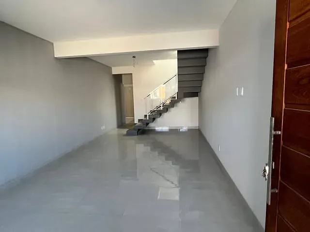 Casa com 180m² 3 quartos e 3 banheiros, à venda, no bairro Alphaville em Campos dos Goytacazes