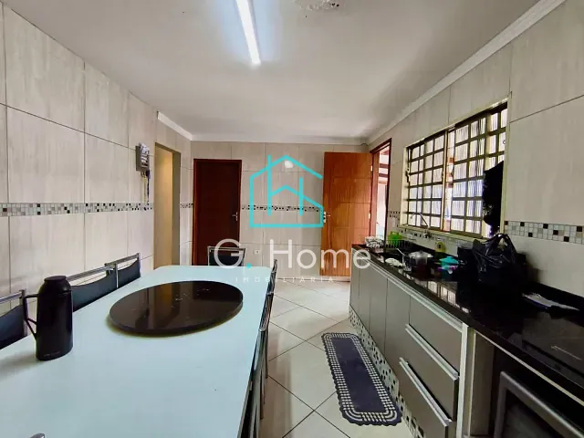 Casa com 259m² 3 quartos e 2 banheiros, à venda, no bairro Jardim Viena em Londrina