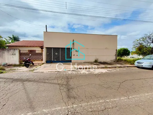 Casa com 259m² 3 quartos e 2 banheiros, à venda, no bairro Jardim Viena em Londrina