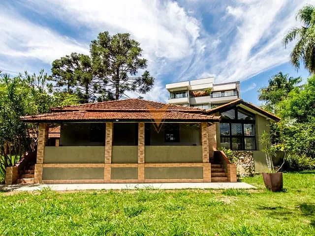 Casa 4 quartos e 2 banheiros, para alugar, no bairro Moinho Velho em Cotia