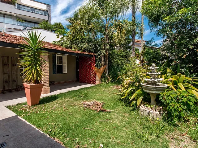 Casa 4 quartos e 2 banheiros, para alugar, no bairro Moinho Velho em Cotia