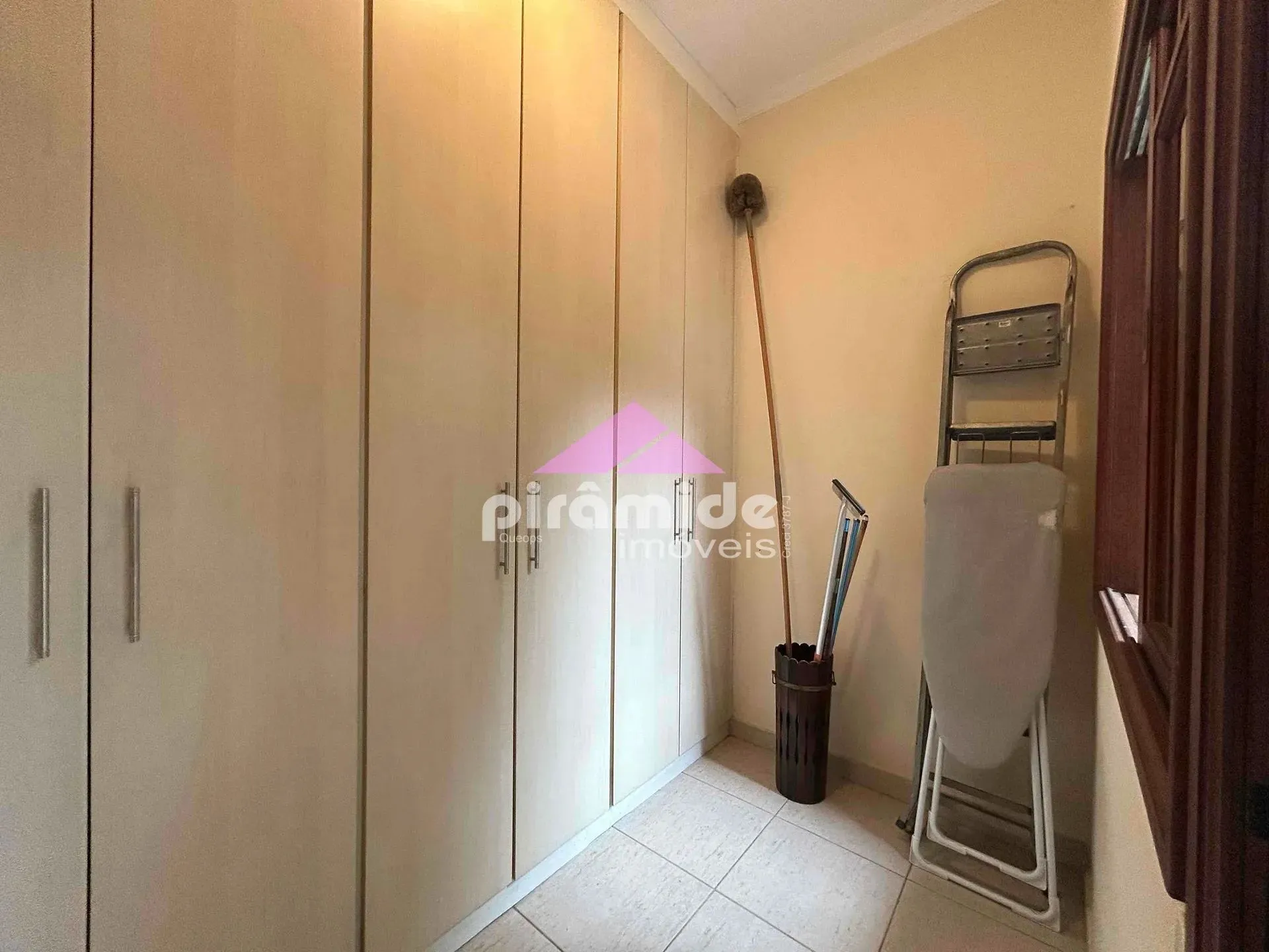 Casa, 3 quartos, 239 m² - Foto 22