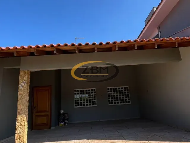 Casa com 255m² 3 quartos e 3 banheiros, para alugar, no bairro Aeroporto em Londrina