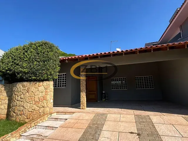 Casa com 255m² 3 quartos e 3 banheiros, para alugar, no bairro Aeroporto em Londrina