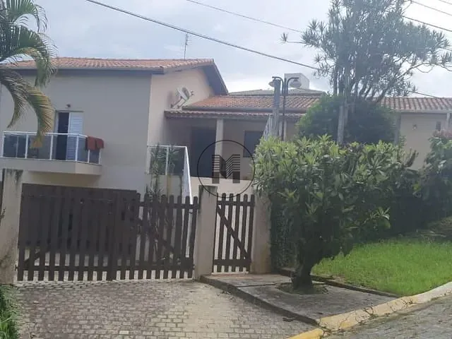 Casa com 1000m² 4 quartos e 4 banheiros, à venda, no bairro Jardim Panorama em Guaratinguetá
