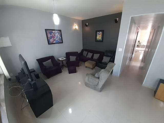 Casa com 300m² 3 quartos e 2 banheiros, à venda, no bairro Vila Ipojuca em São Paulo