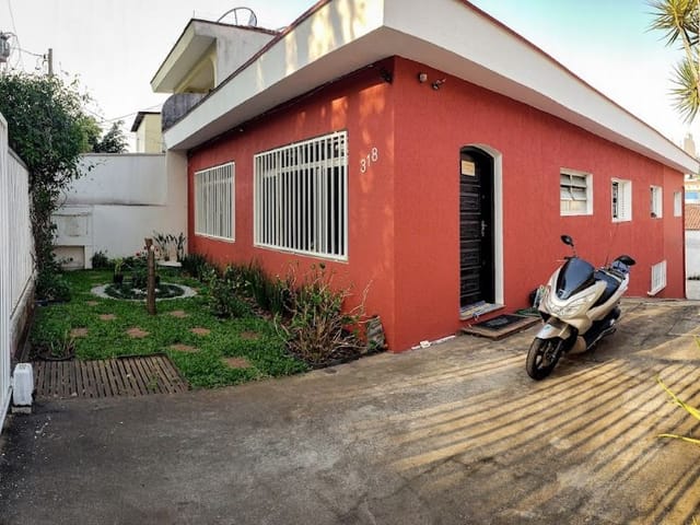 Casa com 300m² 3 quartos e 2 banheiros, à venda, no bairro Vila Ipojuca em São Paulo