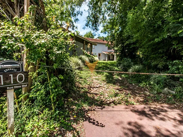 Casa 2 quartos e 2 banheiros, para alugar, no bairro Granja Viana em Cotia