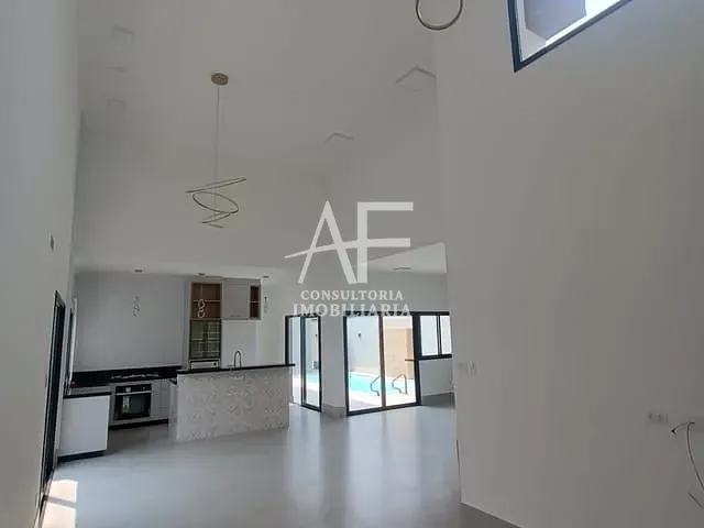 Casa com 360m² 3 quartos e 4 banheiros, à venda ou para alugar, no bairro Santa Helena em Taubaté
