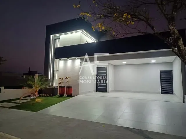 Casa com 360m² 3 quartos e 4 banheiros, à venda ou para alugar, no bairro Santa Helena em Taubaté