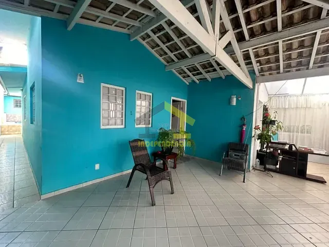 Casa com 250m² 3 quartos e 2 banheiros, à venda, no bairro Loteamento Aída Haddad Jafet em Itatiba