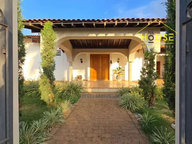Casa com 1800m² 4 quartos e 7 banheiros, à venda, no bairro Jardim Residencial Por do Sol em Fernandópolis
