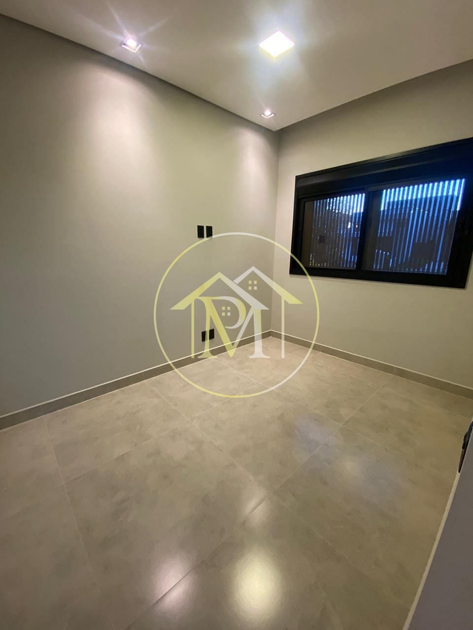 Casa à venda com 3 quartos, 184m² - Foto 11