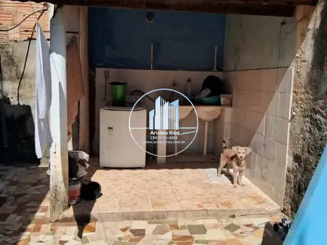 Casa com 288m² 3 quartos e 1 banheiro, à venda, no bairro Jardim Aureliano em Pouso Alegre