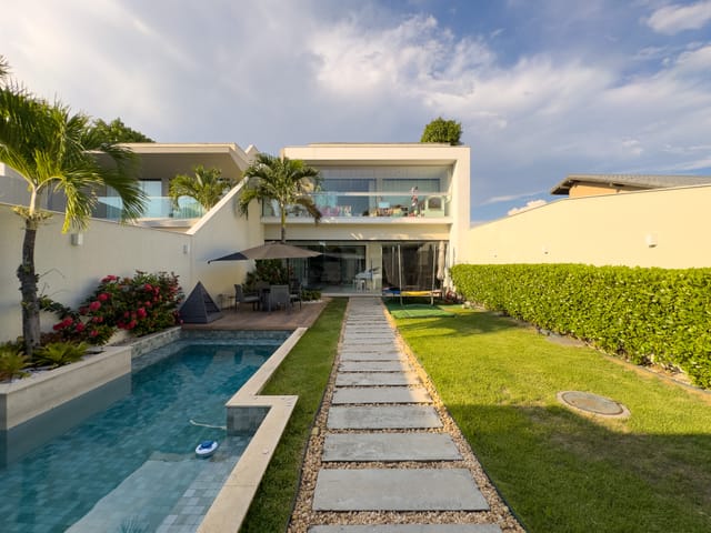 Casa com 488m² 5 quartos e 7 banheiros, à venda, no bairro Barra da Tijuca em Rio de Janeiro