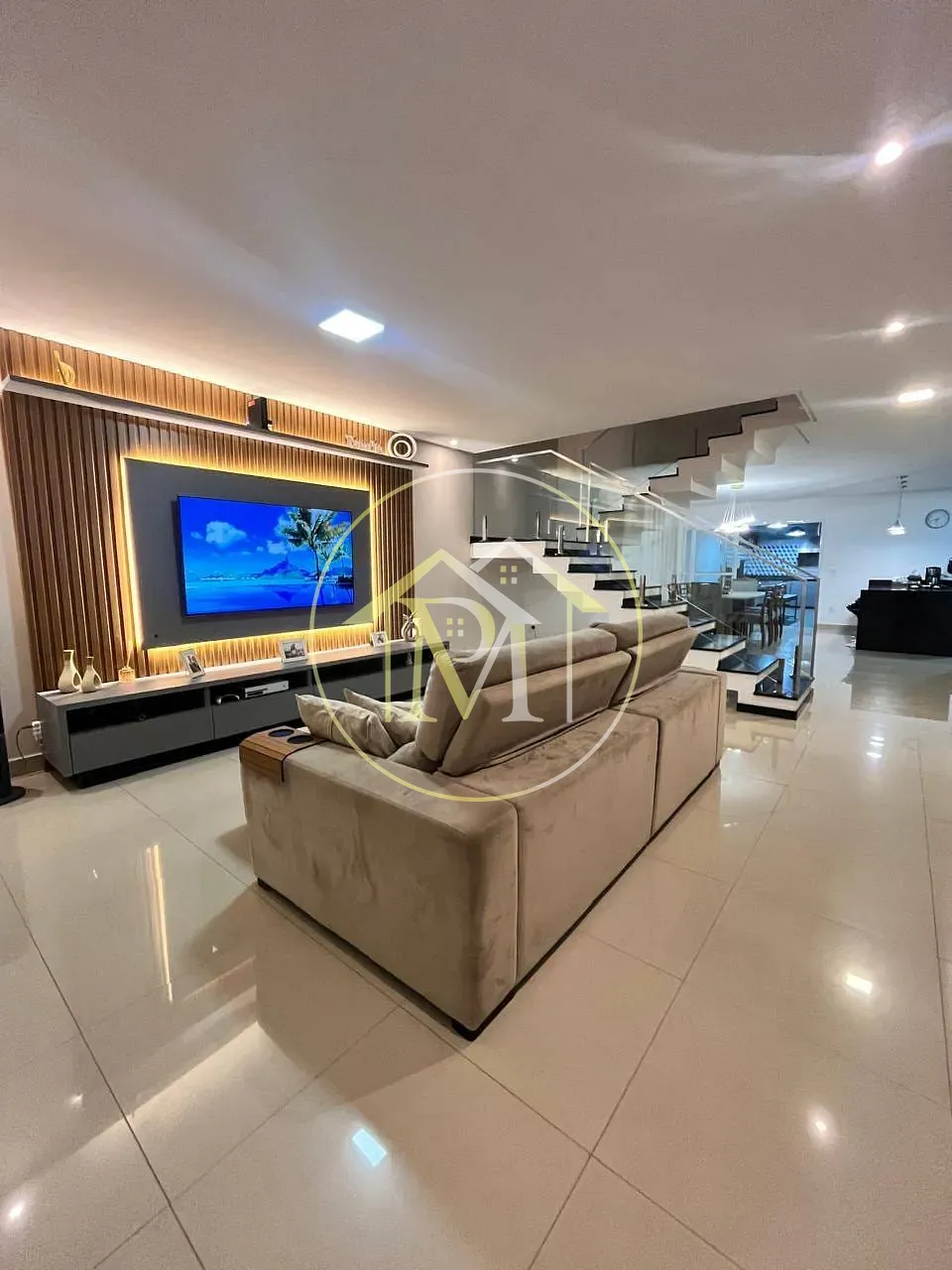 Casa, 3 quartos, 260 m² - Foto 1