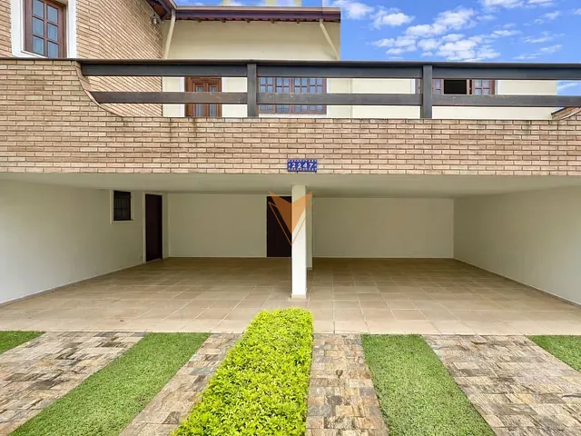Casa 4 quartos e 5 banheiros, à venda, no bairro Granja Viana II em Cotia