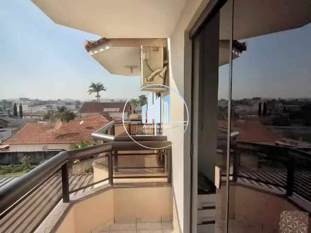 Casa com 400m² 3 quartos e 2 banheiros, à venda ou para alugar, no bairro Fátima II em Pouso Alegre