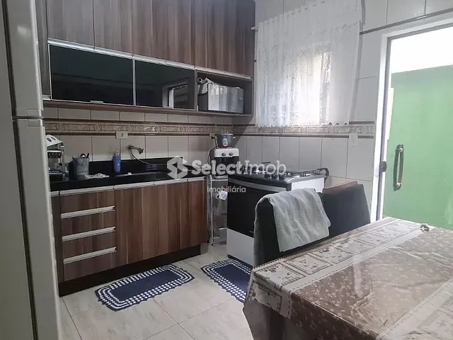 Sobrado com 247m² 3 quartos e 3 banheiros, à venda, no bairro Parque Bandeirantes em Mauá
