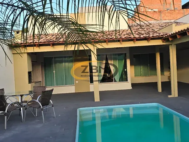 Casa com 267m² 2 quartos e 2 banheiros, à venda, no bairro Jardim Barra Forrest em Londrina