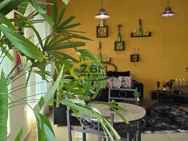 Casa com 267m² 2 quartos e 2 banheiros, à venda, no bairro Jardim Barra Forrest em Londrina