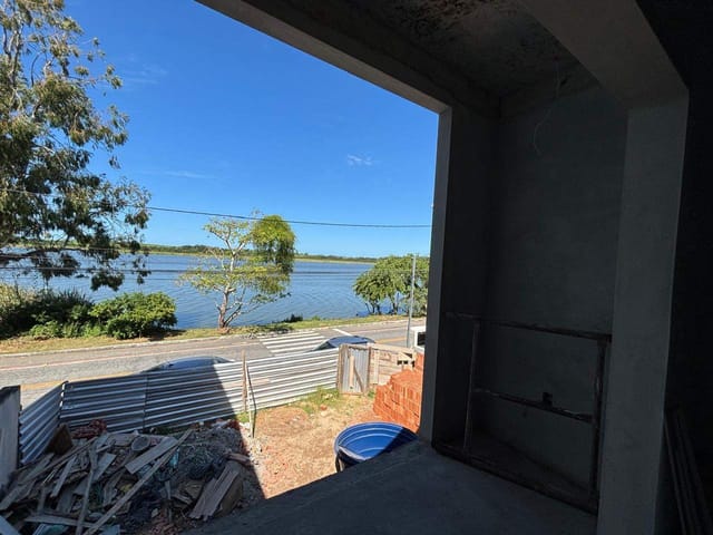 Casa 3 quartos e 3 banheiros, à venda, no bairro Mirante da Lagoa em Macaé