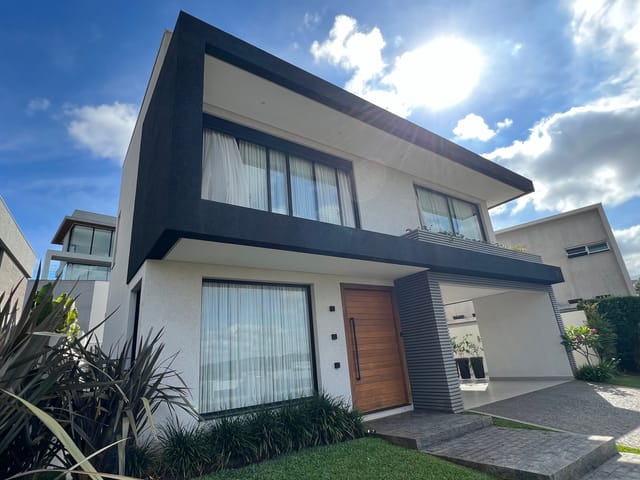 Casa com 284m² 3 quartos e 5 banheiros, à venda, no bairro Estrela em Ponta Grossa