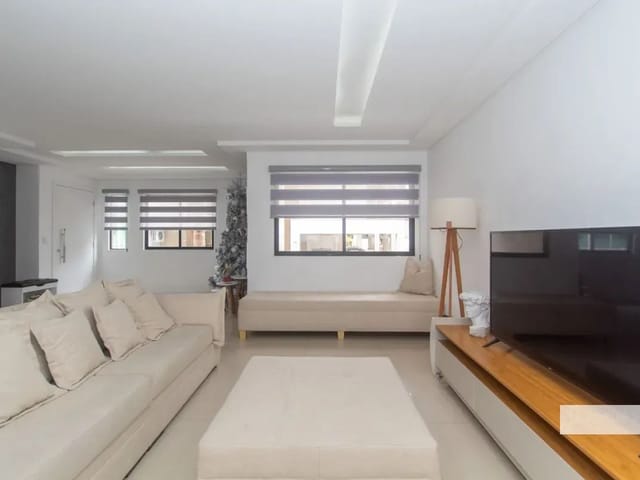 Casa 4 quartos e 9 banheiros, à venda, no bairro Campo Comprido em Curitiba