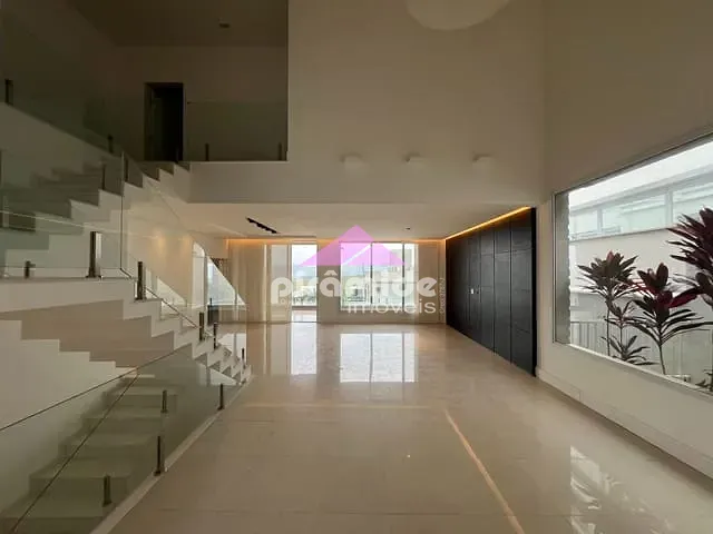 Casa com 489m² 4 quartos e 6 banheiros, à venda, no bairro Urbanova em São José dos Campos