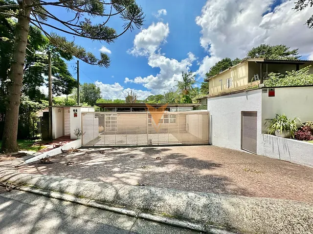 Casa 3 quartos e 6 banheiros, à venda, no bairro Vila Santo Antônio em Cotia