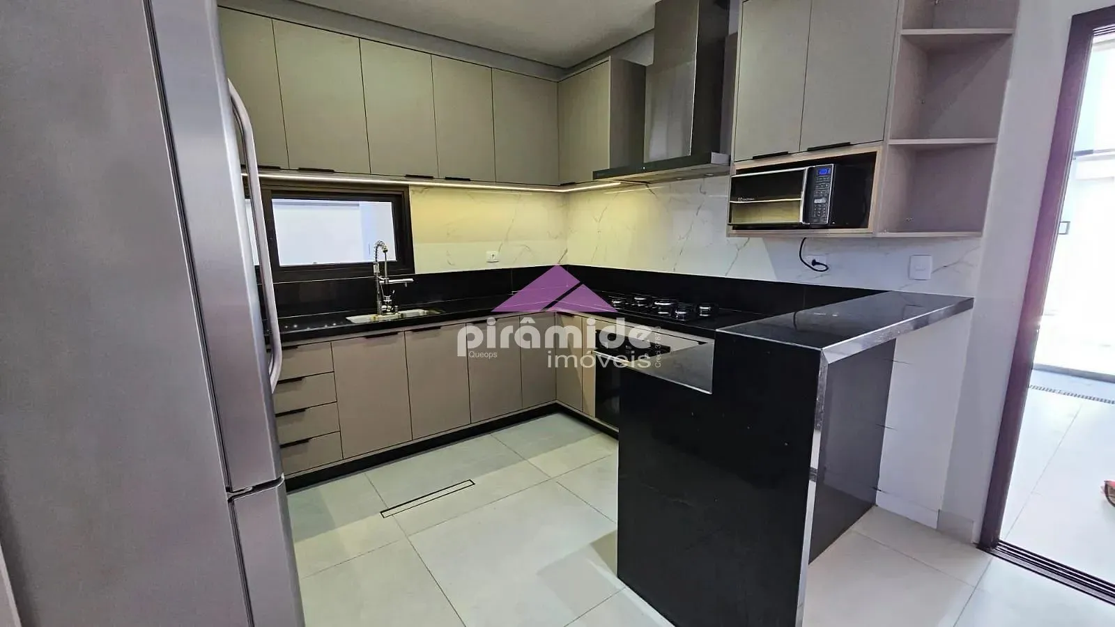 Casa, 4 quartos, 232 m² - Foto 19