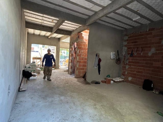 Casa 3 quartos e 3 banheiros, à venda, no bairro Mirante da Lagoa em Macaé