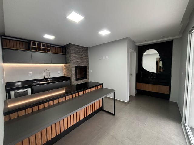 Casa com 240m² 3 quartos e 4 banheiros, à venda, no bairro Centro em Ponta Grossa