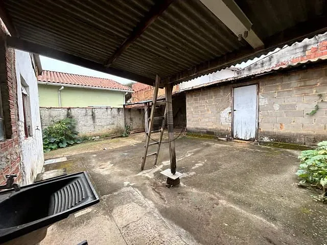 Casa com 250m² 2 quartos e 1 banheiro, à venda, no bairro São Dimas em Guaratinguetá