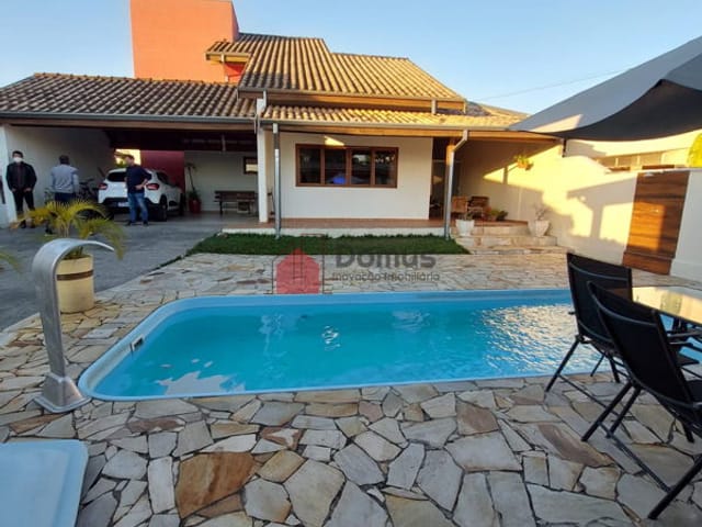 Casa com 581m², à venda, no bairro Condomínio Real Ville em Pindamonhangaba