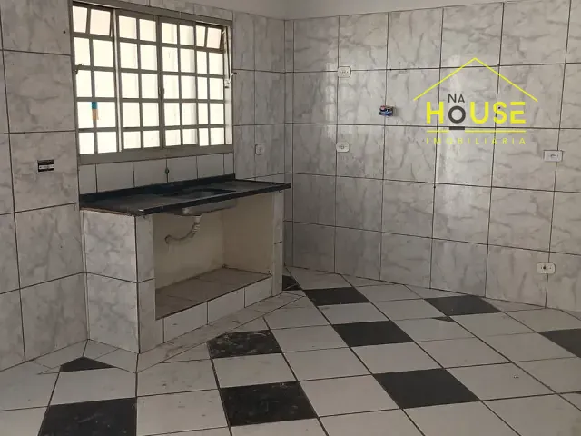 Casa 2 quartos e 2 banheiros, para alugar, no bairro Jardim Residencial Portal do Sol em Votuporanga