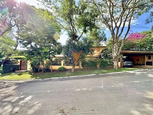 Casa 4 quartos e 5 banheiros, à venda, no bairro Vila de São Fernando em Cotia