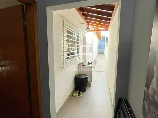 Casa com 150m² 3 quartos e 2 banheiros, para alugar, no bairro Jardim Gurilândia em Taubaté