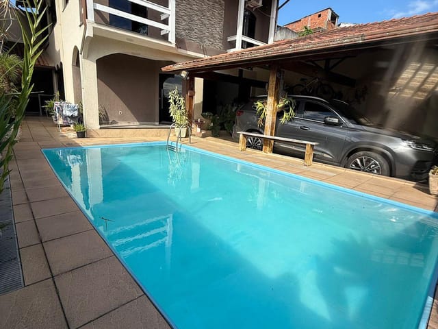 Casa 3 quartos e 3 banheiros, à venda, no bairro Aroeira em Macaé