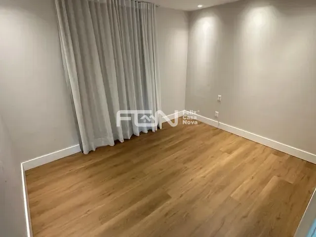 Casa com 1500m² 4 quartos e 5 banheiros, à venda, no bairro Recreio Ipitanga em Lauro de Freitas