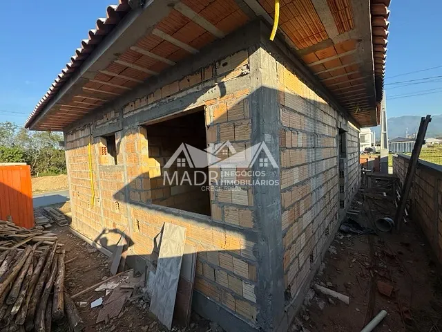Casa com 220m² 3 quartos e 1 banheiro, à venda, no bairro Guarda do Cubatão em Palhoça