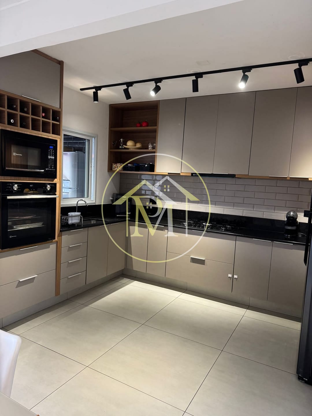 Casa à venda com 3 quartos, 120m² - Foto 3