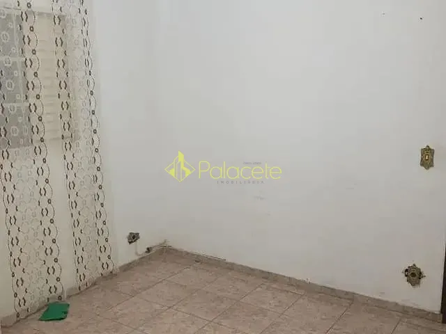 Casa com 125m² 2 quartos e 2 banheiros, à venda, no bairro Parque Piratininga em Taubaté