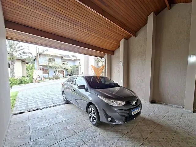Casa 3 quartos e 4 banheiros, à venda, no bairro Aldeia da Fazendinha em Carapicuíba